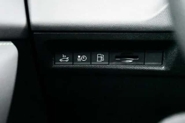 Peugeot 408 (2025) thumbnail 38