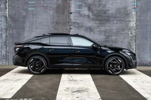 Peugeot 408 (2025) thumbnail 5