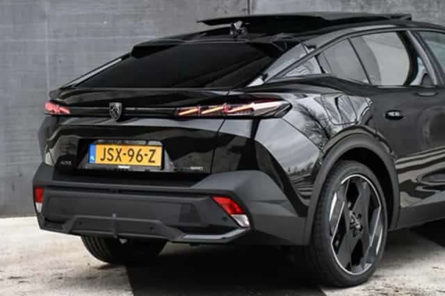 Peugeot 408 (2025) thumbnail 7