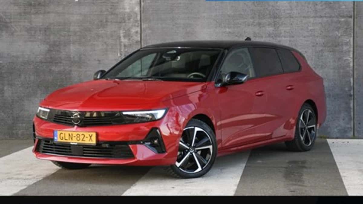 Opel Astra Sports Tourer (2024) — foto 1