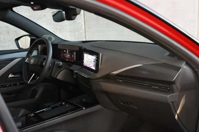 Opel Astra Sports Tourer (2024) thumbnail 9