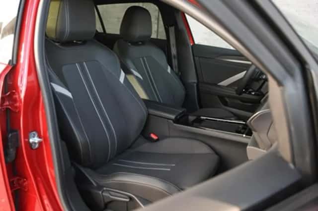 Opel Astra Sports Tourer (2024) thumbnail 10