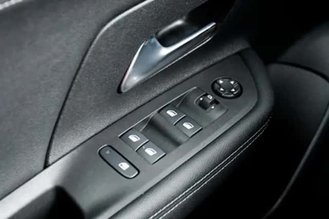 Opel Mokka (2024) thumbnail 29