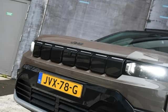 Jeep Compass (2026) thumbnail 3