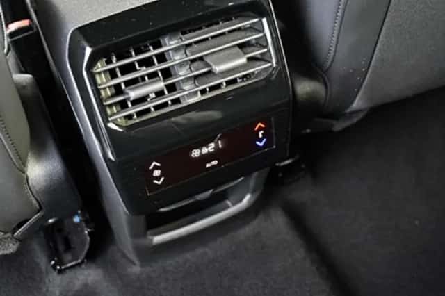Peugeot 5008 (2025) thumbnail 13
