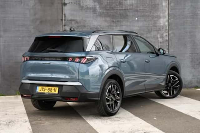 Peugeot 5008 (2025) thumbnail 5