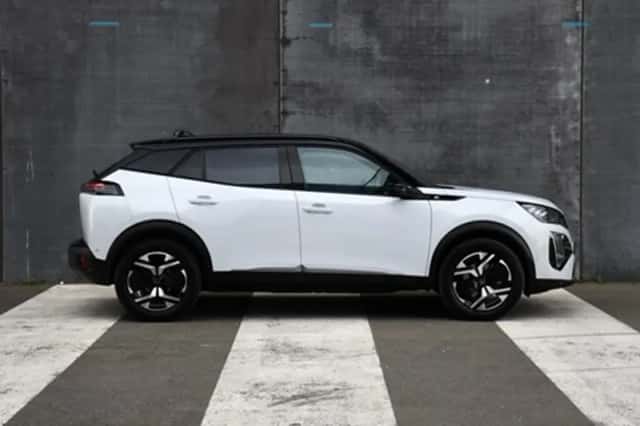 Peugeot e-2008 (2025) thumbnail 4