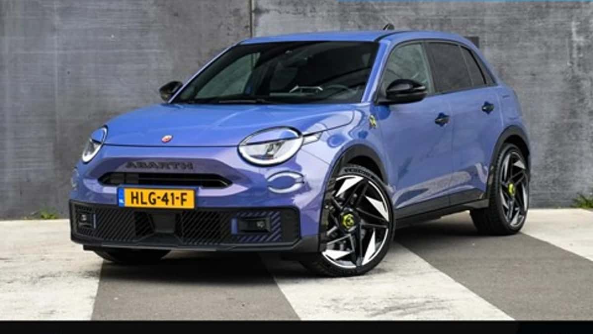 Abarth 600e (2025) — foto 1