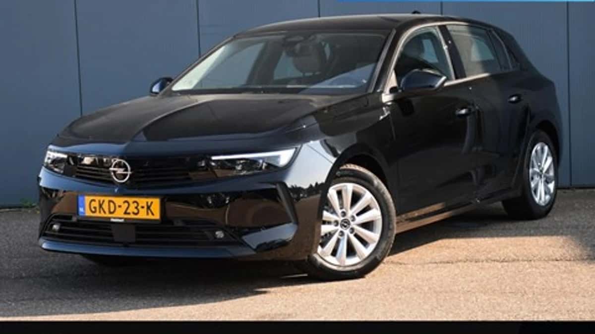 Opel Astra (2024) — foto 1