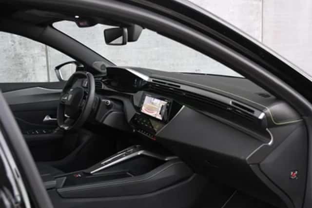Peugeot 408 (2025) thumbnail 9