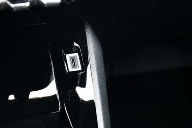 Peugeot e-2008 (2025) thumbnail 26