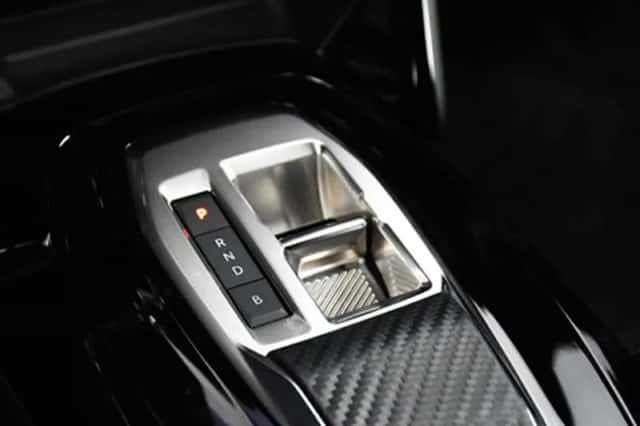 Peugeot e-2008 (2025) thumbnail 27