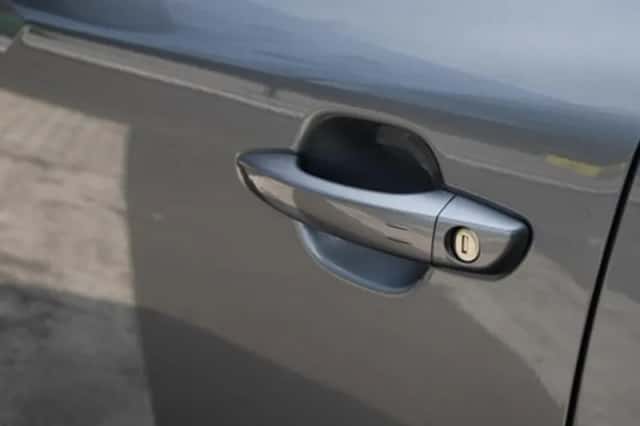 Peugeot e-2008 (2025) thumbnail 34