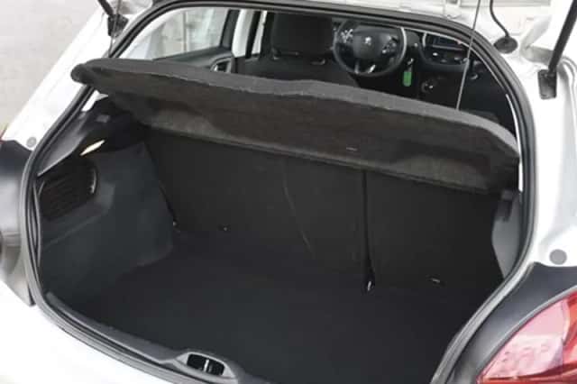 Peugeot 208 (2018) thumbnail 12