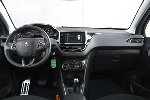 Peugeot 208 (2018) thumbnail 13