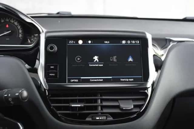 Peugeot 208 (2018) thumbnail 17