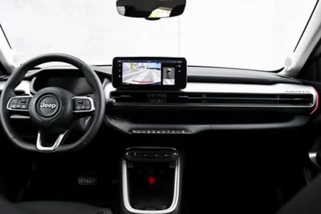 Jeep Avenger (2024) thumbnail 15