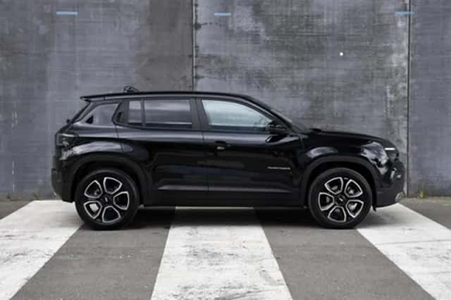 Jeep Avenger (2024) thumbnail 4
