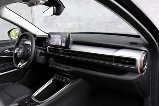 Jeep Avenger (2024) thumbnail 9