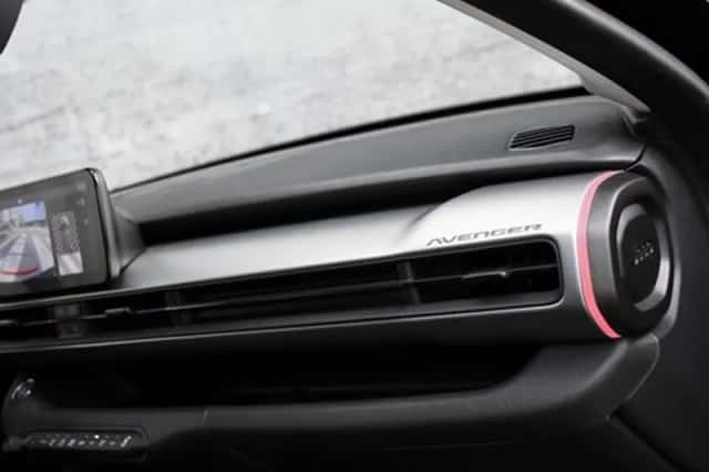 Jeep Avenger (2024) thumbnail 10