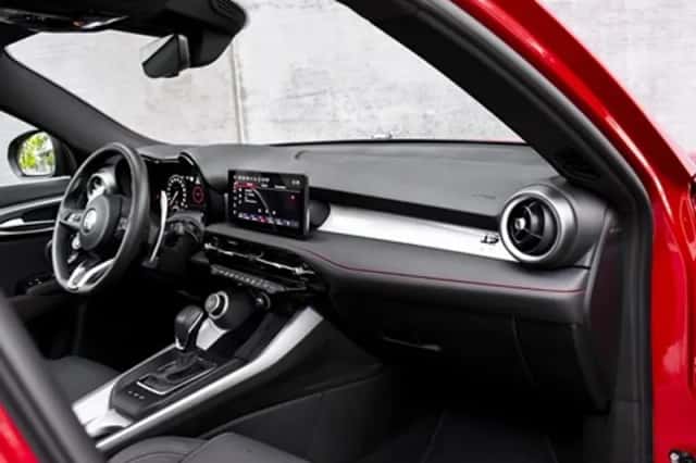 Alfa Romeo Tonale (2025) thumbnail 12