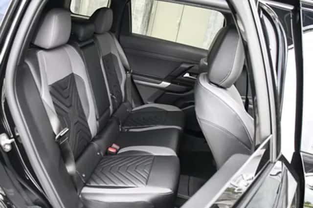 Jeep Compass (2026) thumbnail 16