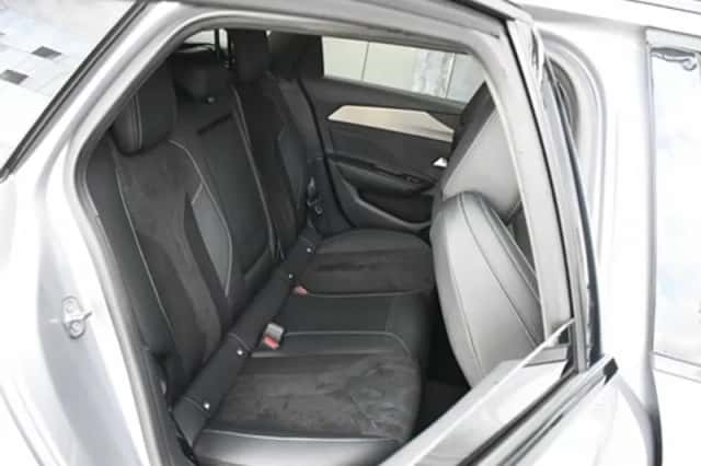 Peugeot 308 (2023) thumbnail 14