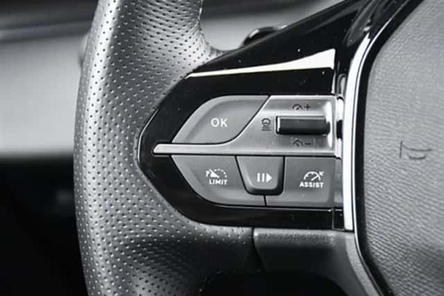 Peugeot 308 (2023) thumbnail 32