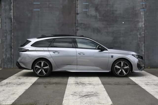 Peugeot 308 (2023) thumbnail 5