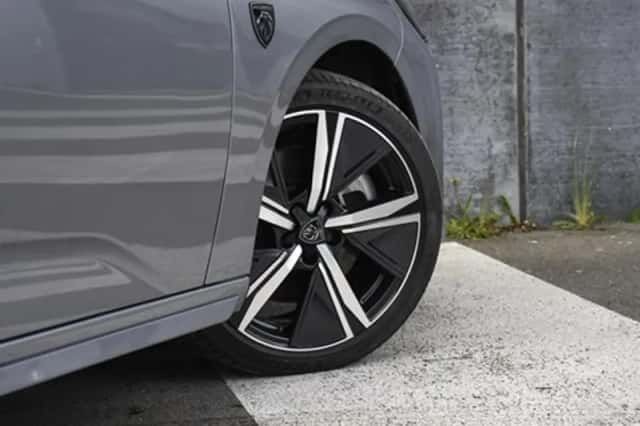 Peugeot 308 (2023) thumbnail 8