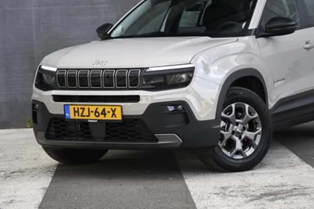 Jeep Avenger (2025) thumbnail 2