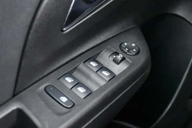 Opel Corsa-e (2020) thumbnail 32