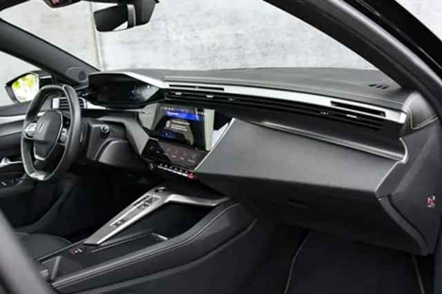 Peugeot 308 (2023) thumbnail 11