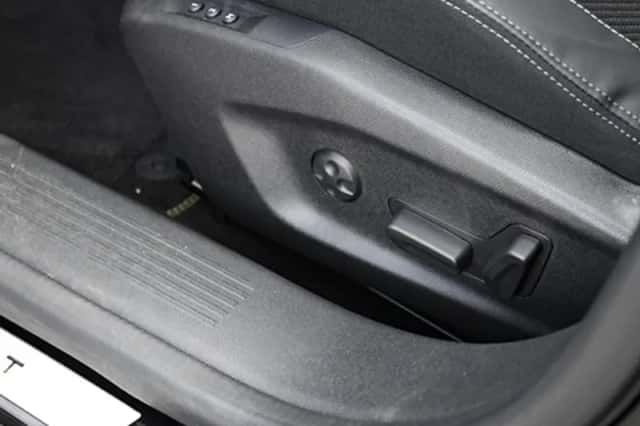 Peugeot 308 (2023) thumbnail 13