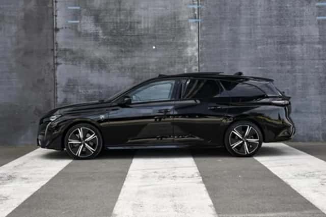 Peugeot 308 (2023) thumbnail 4