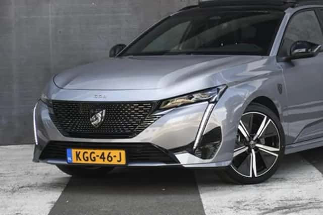 Peugeot 308 (2023) thumbnail 2