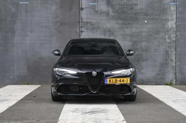 Alfa Romeo Giulia (2020) thumbnail 5