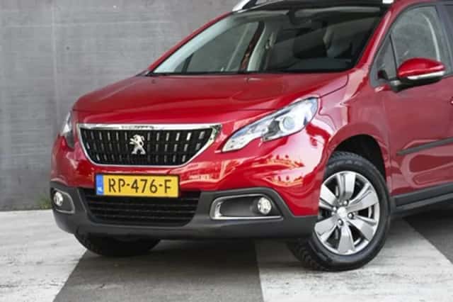 Peugeot 2008 (2018) thumbnail 2