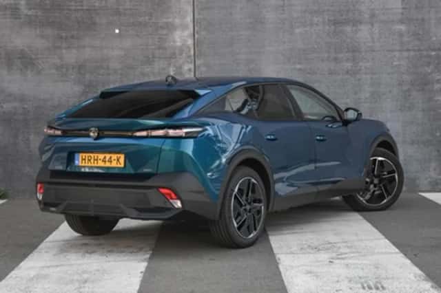 Peugeot 408 (2025) thumbnail 5