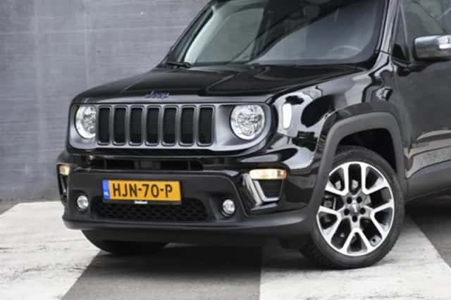 Jeep Renegade (2022) thumbnail 2