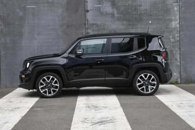 Jeep Renegade (2022) thumbnail 3