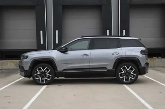 Jeep Compass (2026) thumbnail 4