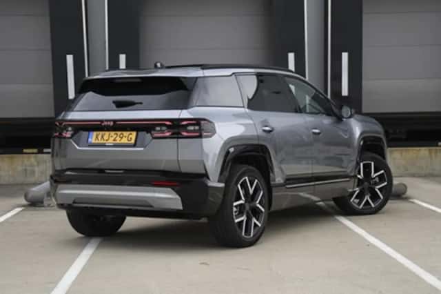 Jeep Compass (2026) thumbnail 6