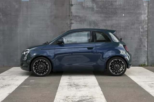 Fiat 500e (2023) thumbnail 3