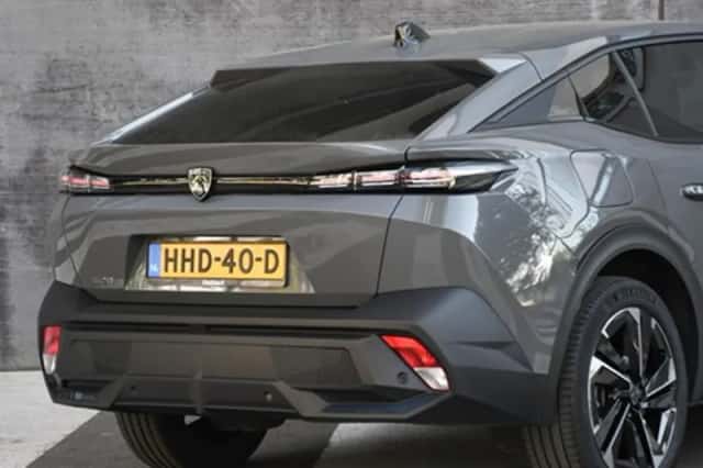 Peugeot 408 (2025) thumbnail 5