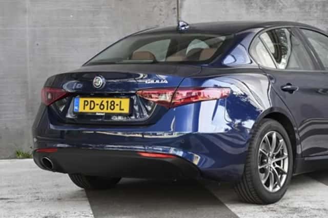Alfa Romeo Giulia (2017) thumbnail 6