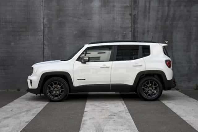 Jeep Renegade (2019) thumbnail 4