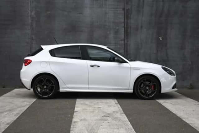 Alfa Romeo Giulietta (2018) thumbnail 5
