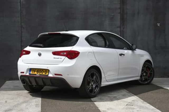 Alfa Romeo Giulietta (2018) thumbnail 6