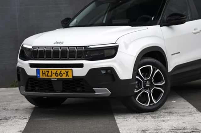 Jeep Avenger (2025) thumbnail 2